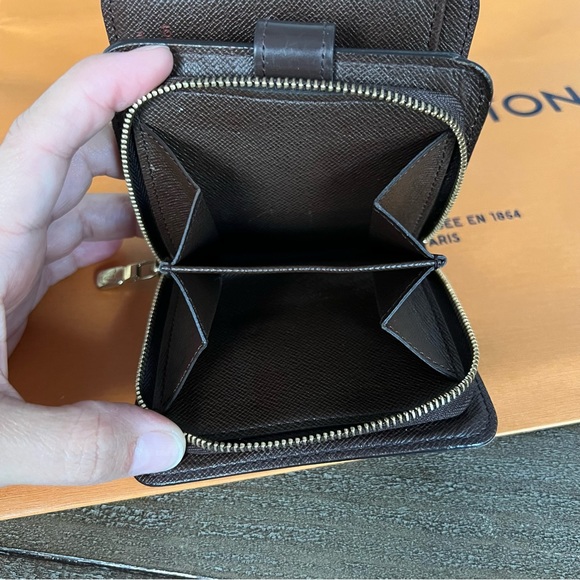 Louis Vuitton Square Compact Zippy Wallet   in Brown Damier Ebene - Picture 8 of 13